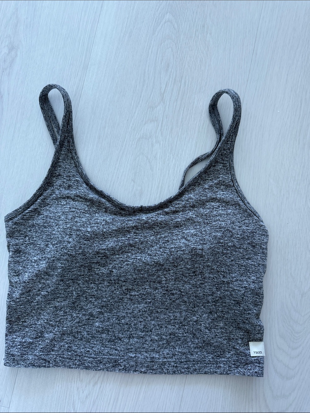 Vuori Gray Halo Performance Tank in Size M
